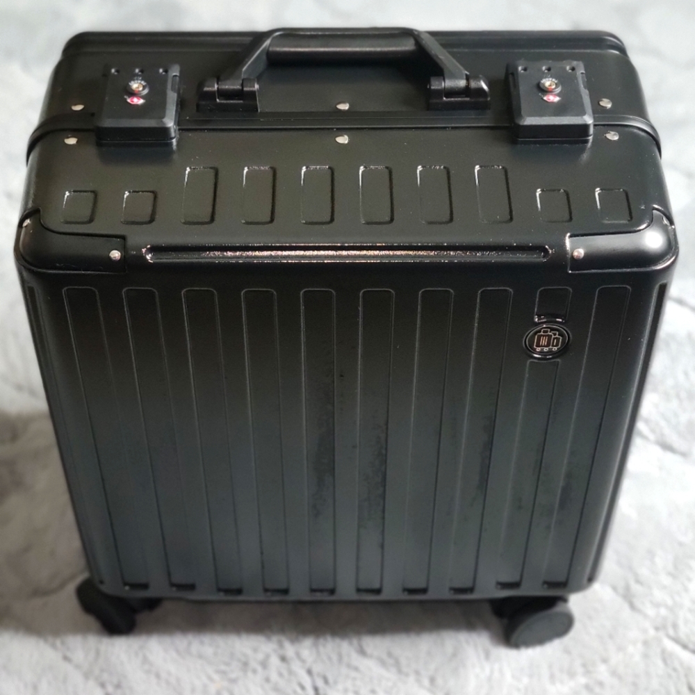 Weekend Luggage w/TSA accepted luggage locks